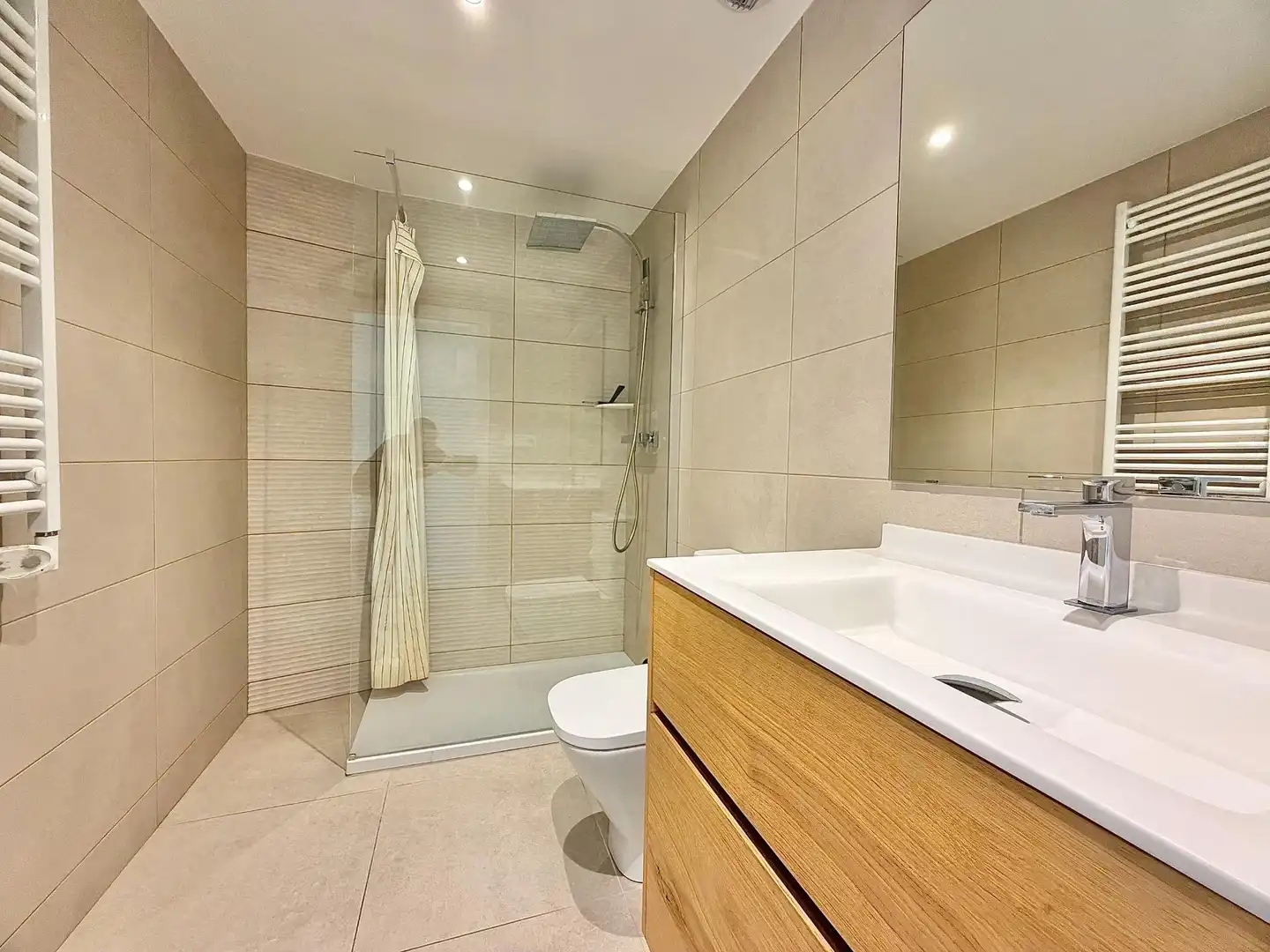 Badezimmer von Wohnung zur Miete in Terrassa