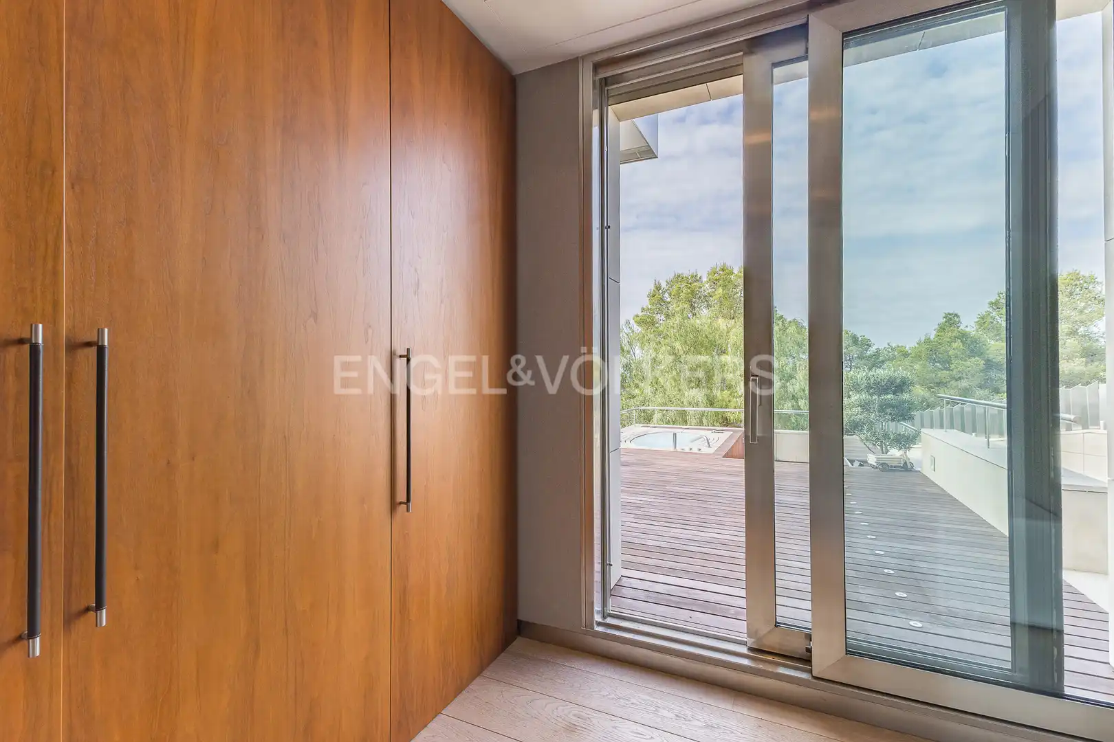 Terrassa de Casa o xalet en venda en Sitges amb Aire condicionat, Calefacció i Jardí privat