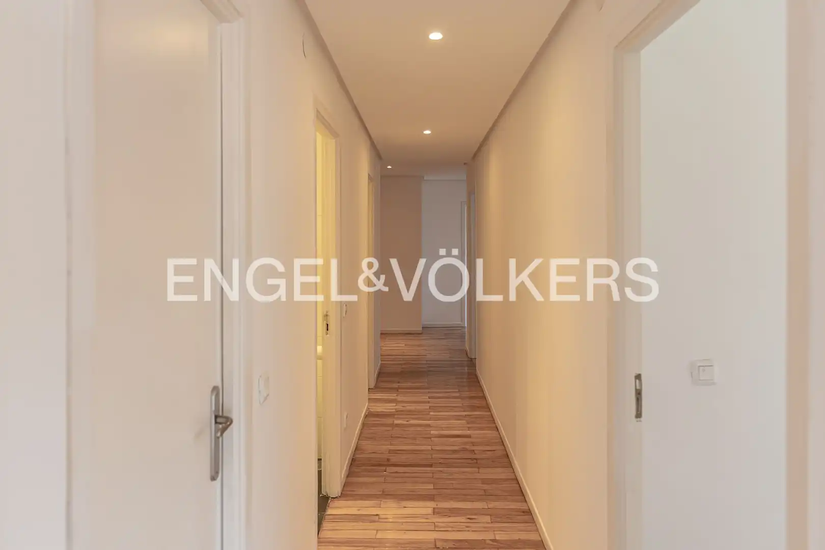 Flat for rent in Madrid  with Air Conditioner, Heating and Parquet flooring
