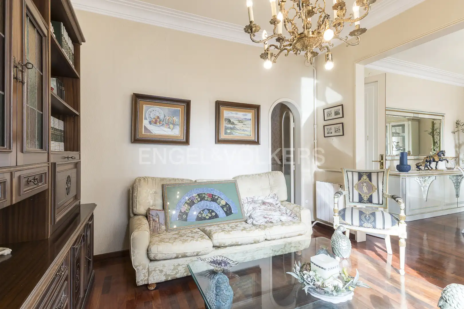 Living room of Flat for sale in Barcelona  with Heating, Parquet flooring and Furnished