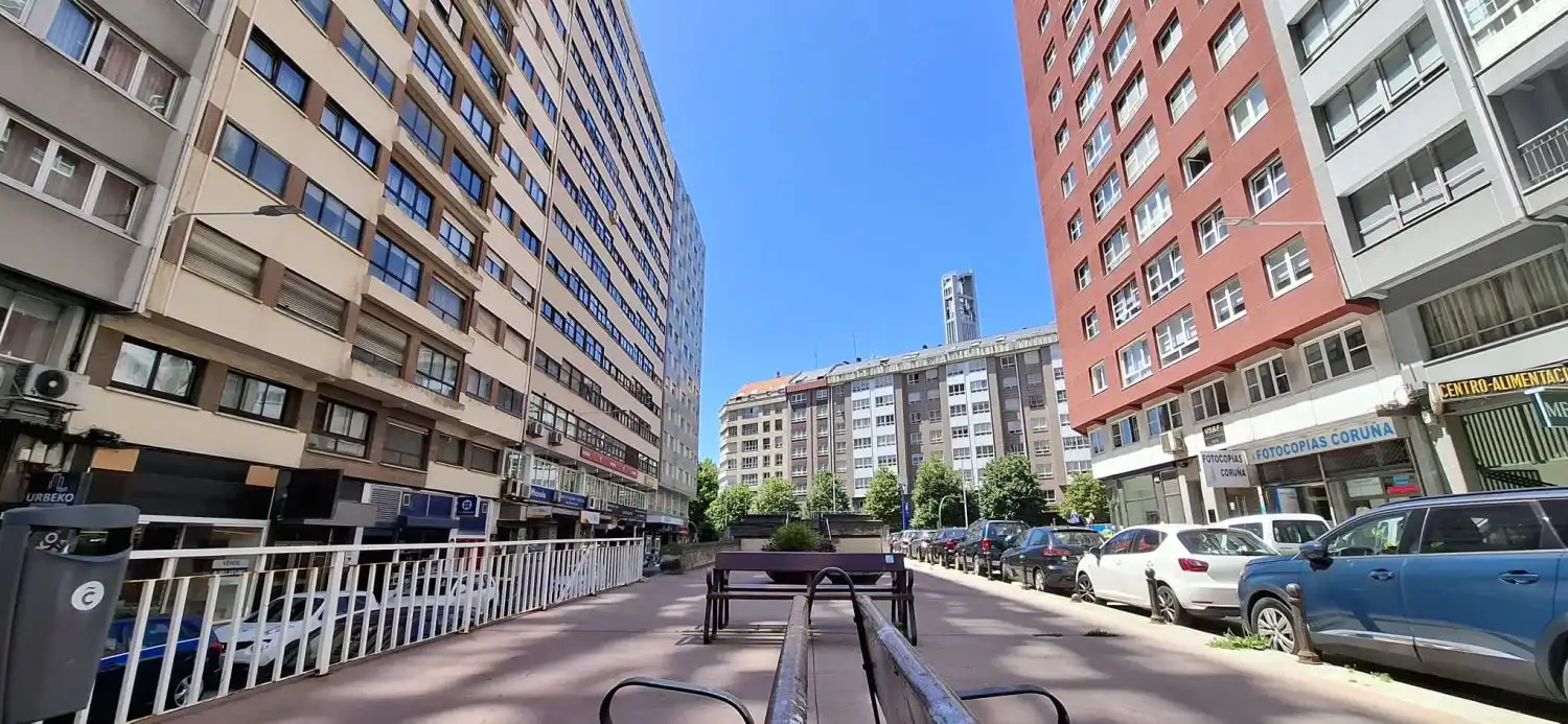 Vista exterior de Pis en venda en A Coruña Capital  amb Calefacció