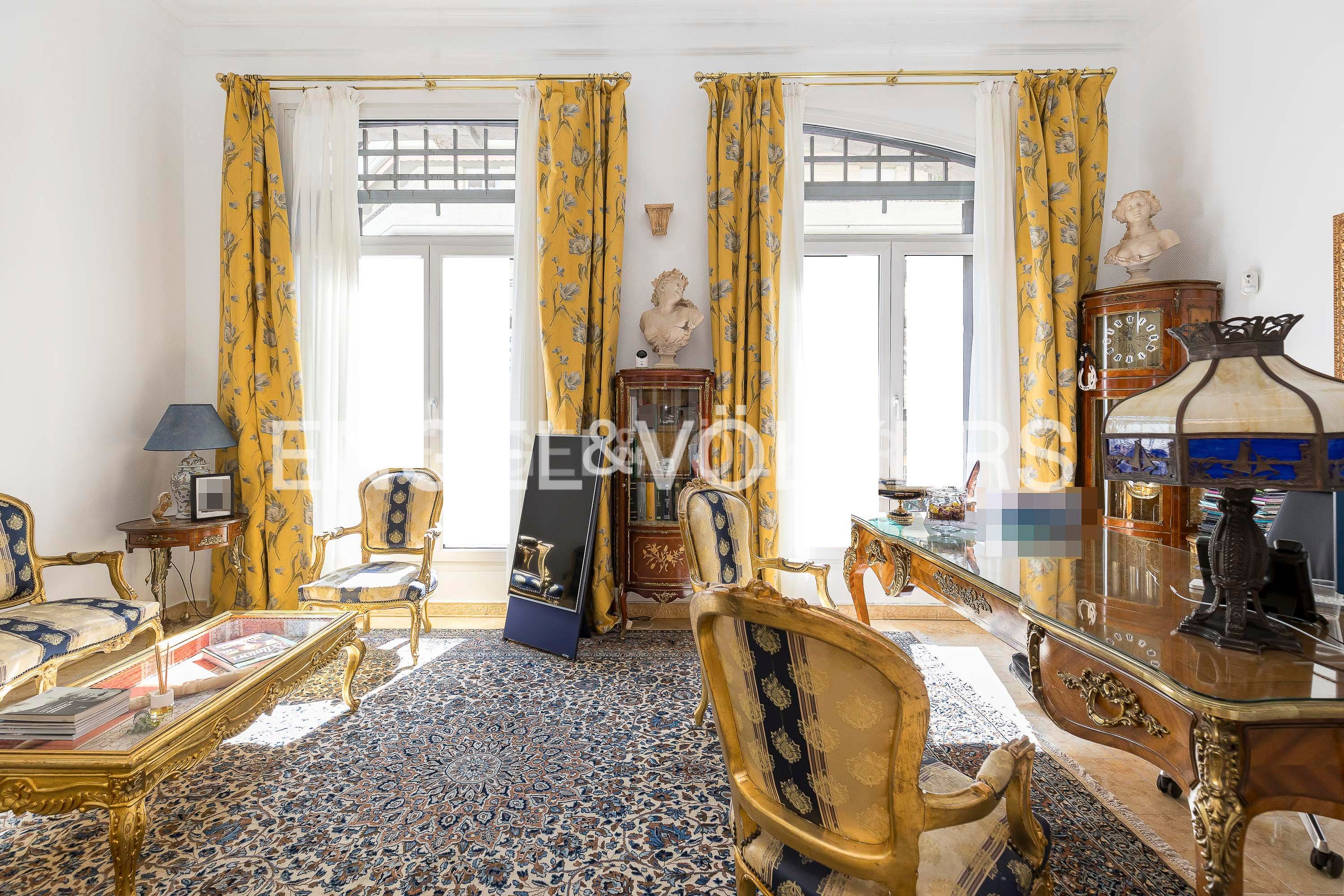 Sala d'estar de Apartament en venda en  Madrid Capital amb Calefacció