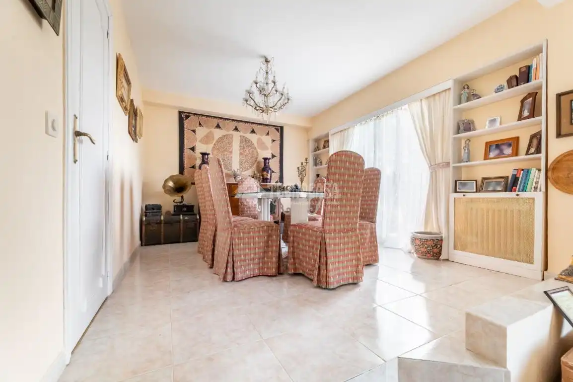 Esszimmer von Haus oder Chalet zum Verkauf in Torrelodones mit Heizung, Privatgarten und Terrasse