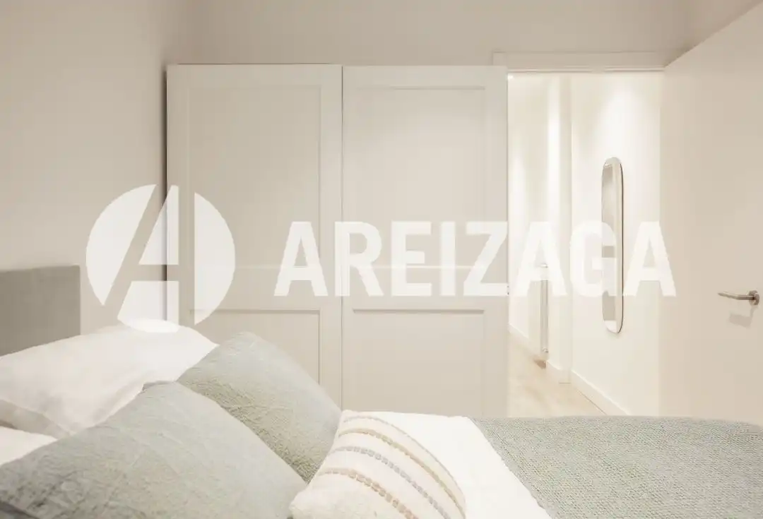 Schlafzimmer von Wohnung zum Verkauf in Donostia - San Sebastián  mit Heizung und Balkon