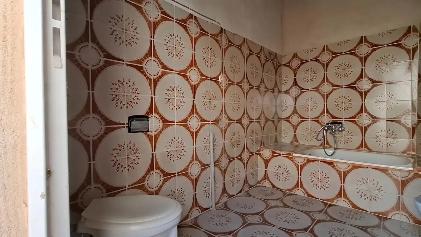 Baño de Finca rústica en venta en Fuente el Fresno con Calefacción y Jardín privado
