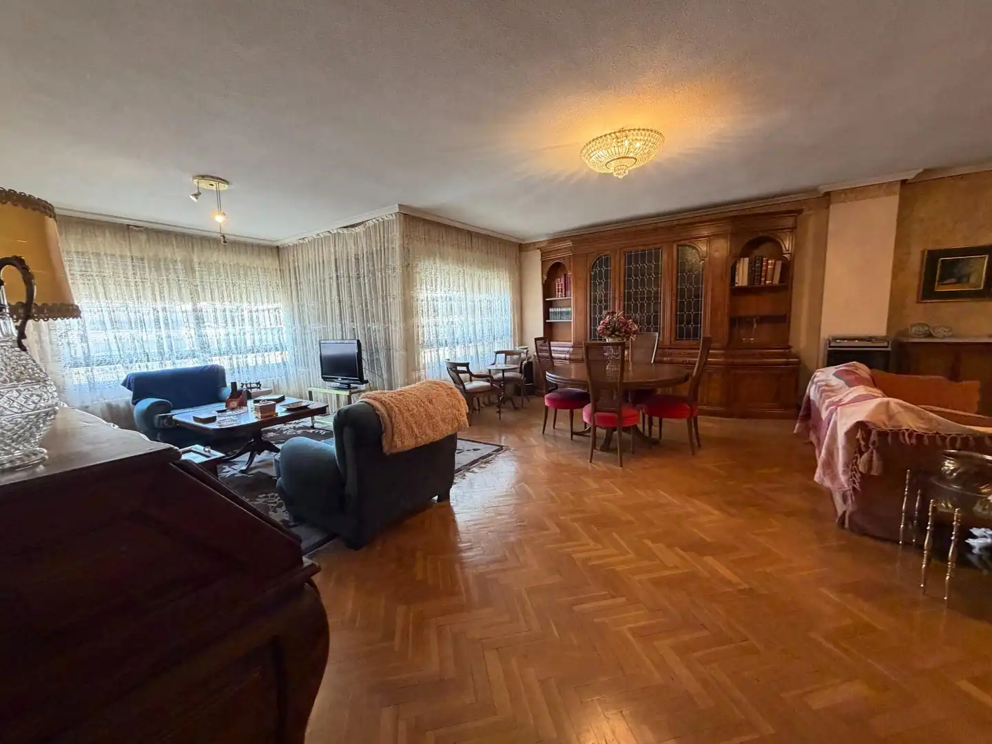 Sala d'estar de Pis de lloguer en Segovia amb Parquet, Terrassa i Moblat