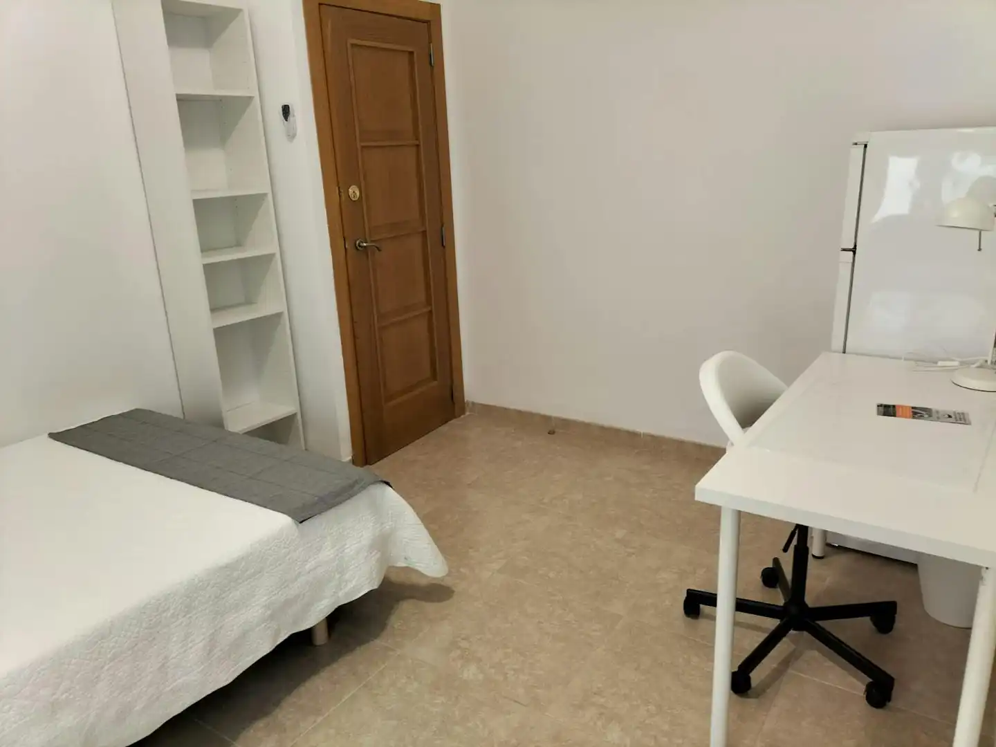 Habitación de Piso para compartir en Valencia con Calefacción, Amueblado y Lavadora