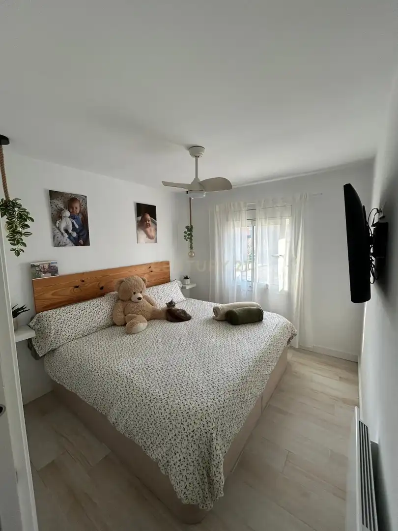 Bedroom of Apartments for sale in Vilanova i la Geltrú  with Air Conditioner, Oven and Washing machine