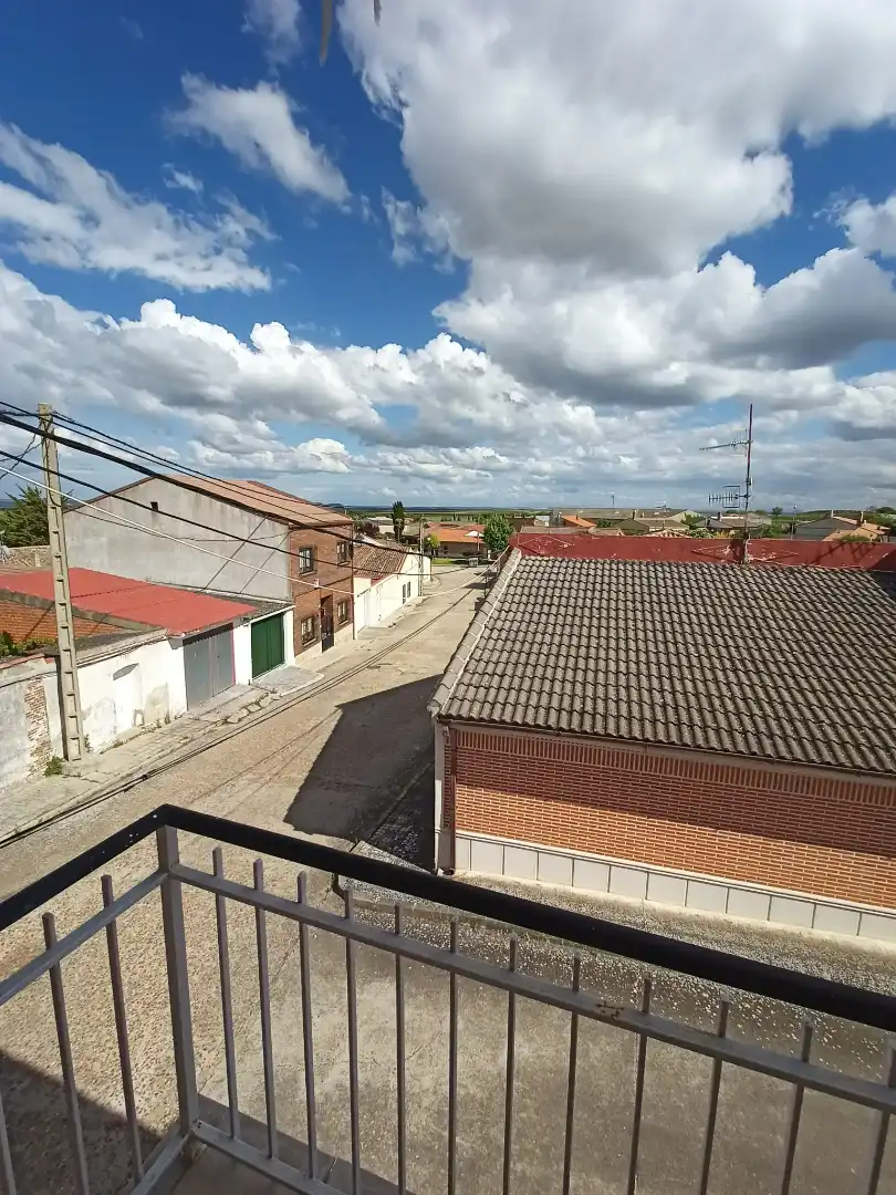 Exterior view of Flat for sale in Pozaldez  with Furnished and Balcony