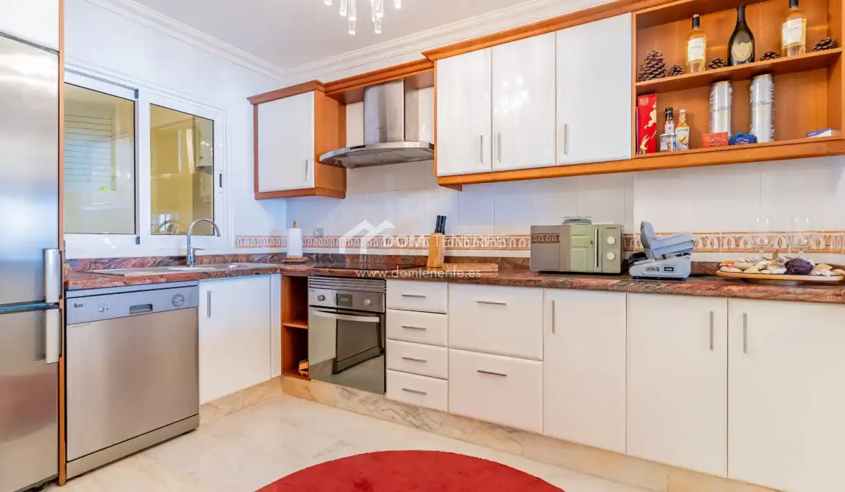 Cocina de Piso de alquiler en Santiago del Teide con Terraza, Trastero y Piscina