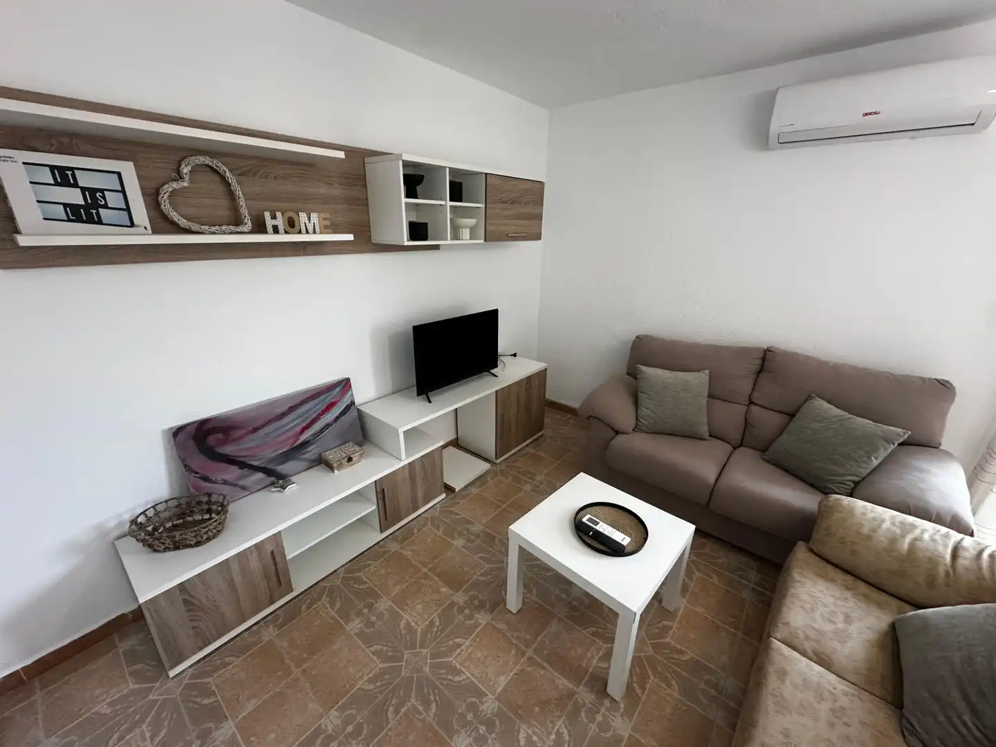 Wohnzimmer von Wohnung zur Miete in Jaén mit Klimaanlage und Möbliert
