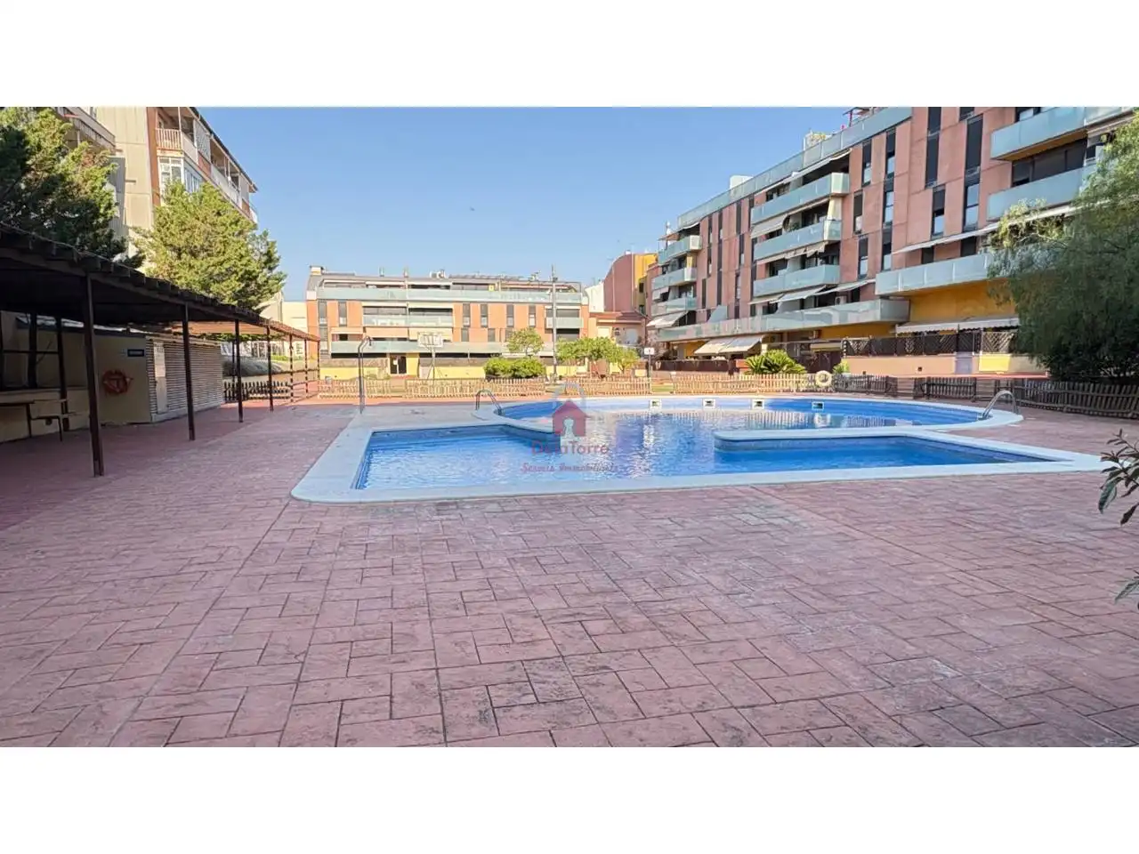 Swimming pool of Flat for sale in Terrassa  with Air Conditioner, Heating and Storage room