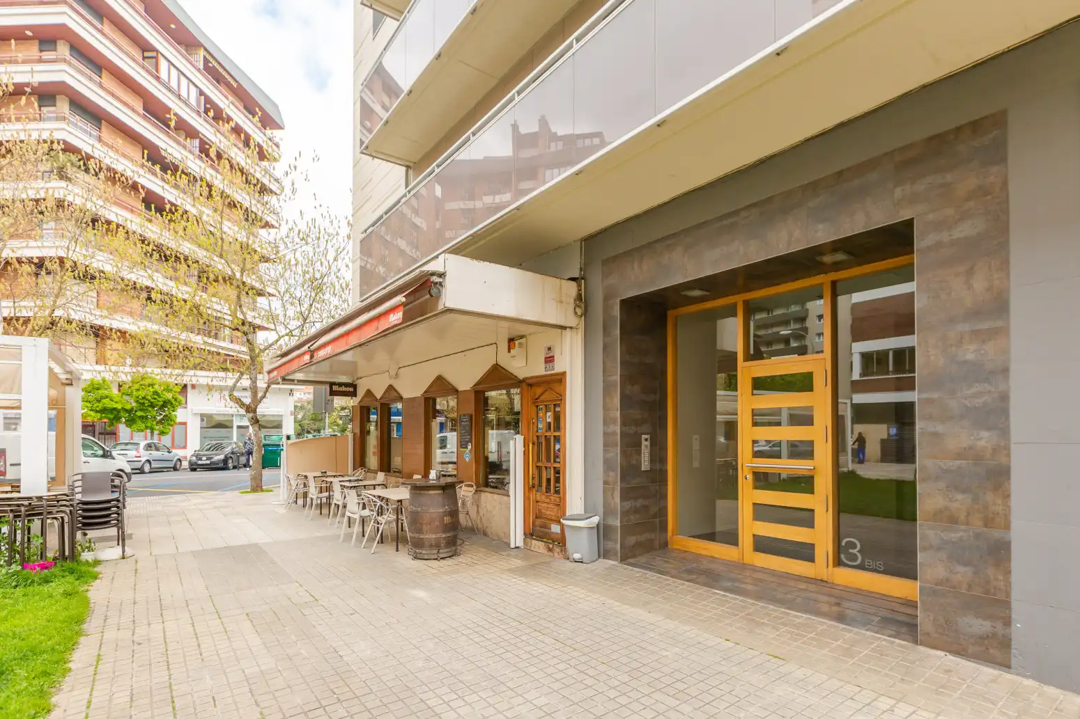Piso en venta en  Pamplona / Iruña con Calefacción, Parquet y Terraza