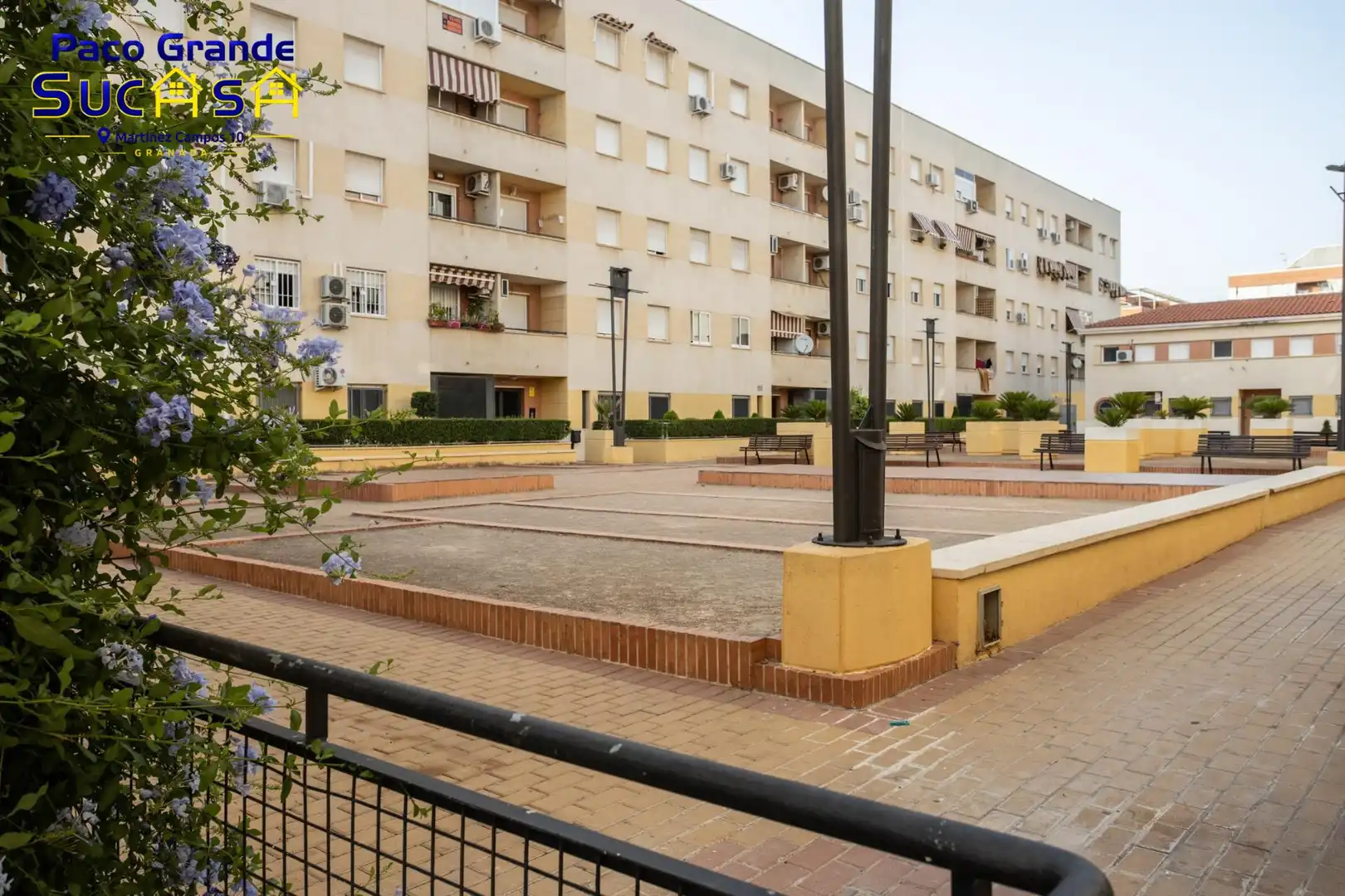 Exterior view of Flat for sale in Granada  with Heating, Terrace and Furnished