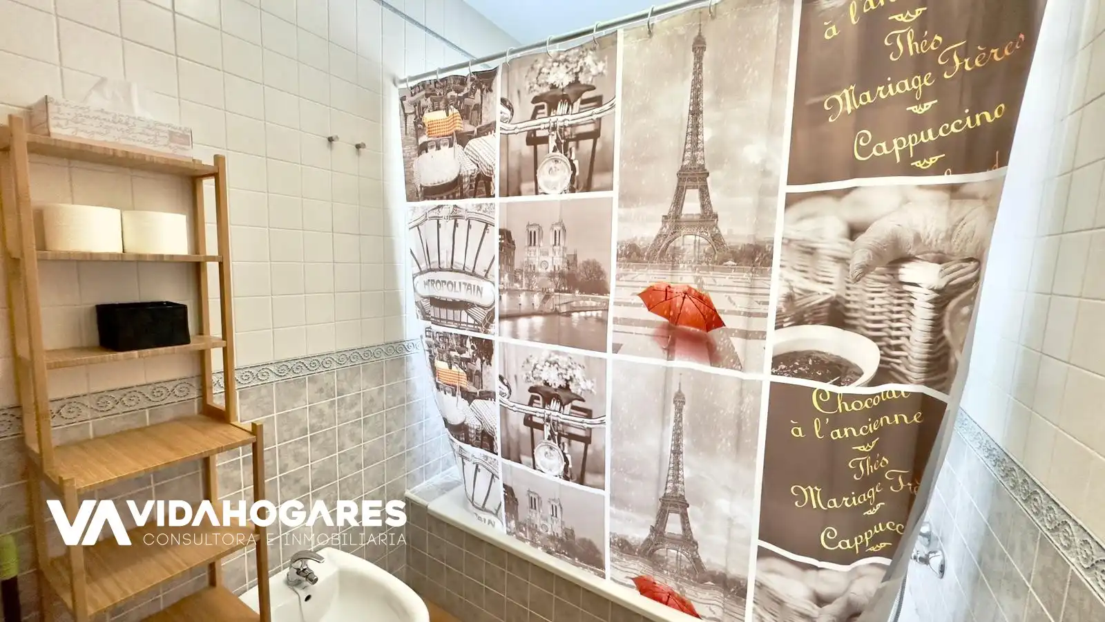 Bathroom of Flat for sale in Rota  with Air Conditioner