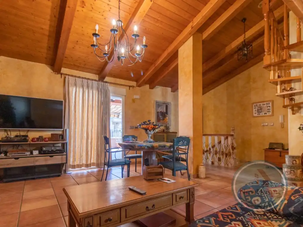 Casa adosada en venta en Crevillent