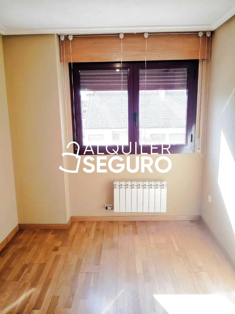 Bedroom of Flat for rent in Valladolid  with Heating, Swimming Pool and Furnished