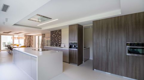 Foto 5 de Casa adosada en venta en La Zagaleta, Benahavís