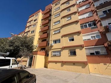 Pis amb ascensor en venda a Avenida de la Marina 2
