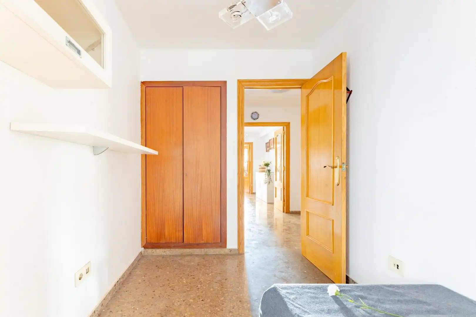 Piso en venta en Valencia con Trastero, Balcón y Alarma