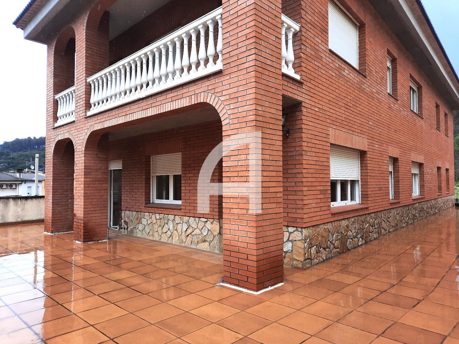 Exterior view of House or chalet for sale in Girona Capital  with Heating