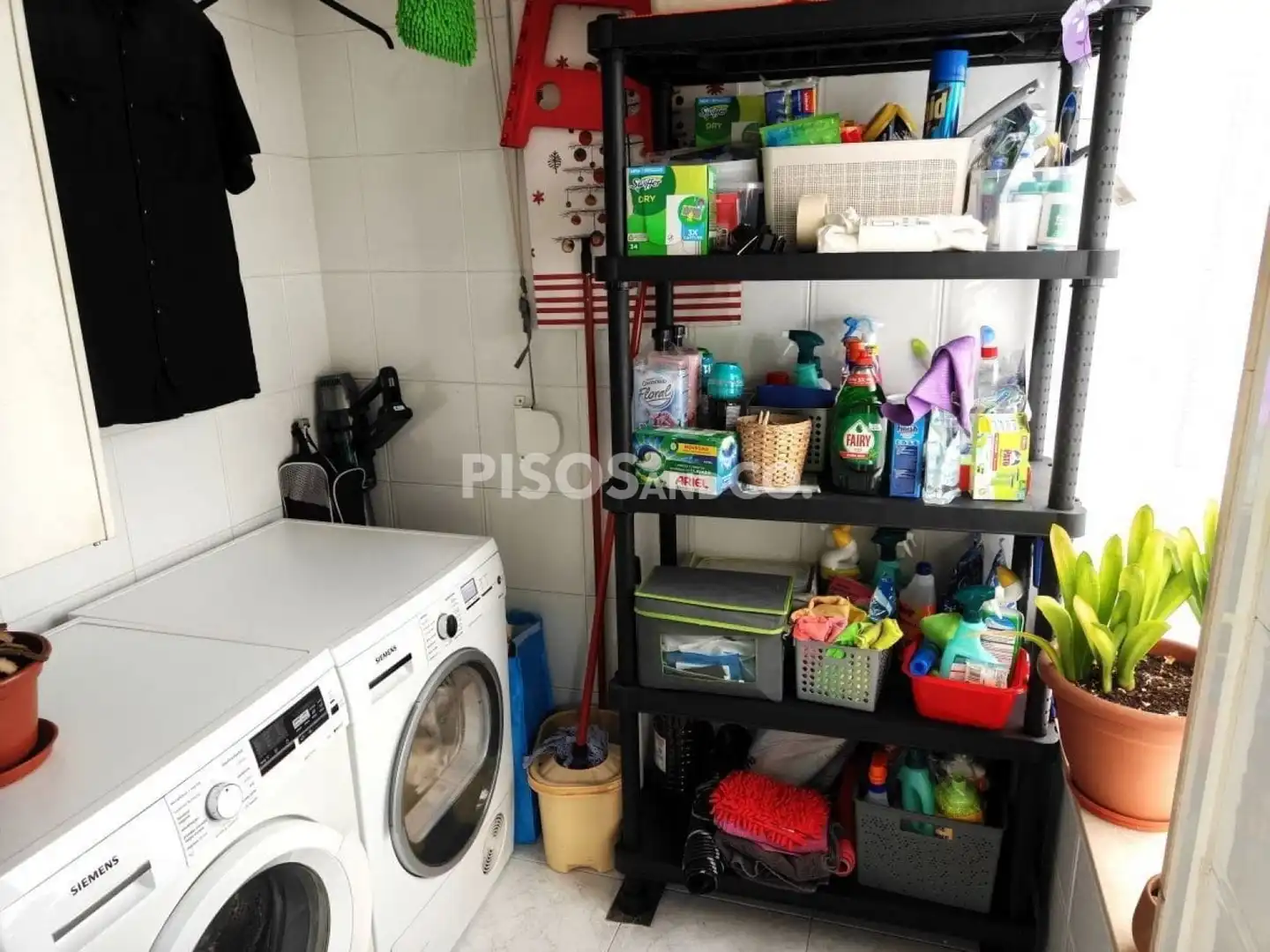 Cuina de Pis en venda en A Coruña Capital  amb Calefacció, Traster i Moblat