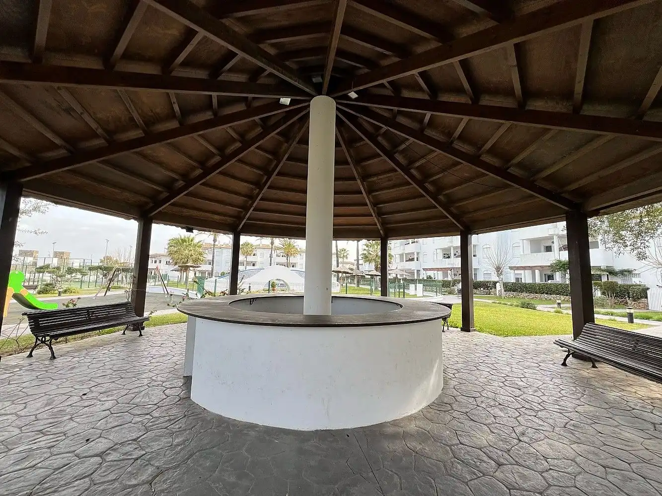 Terraza de Apartamento en venta en Chiclana de la Frontera con Jardín privado, Terraza y Alarma