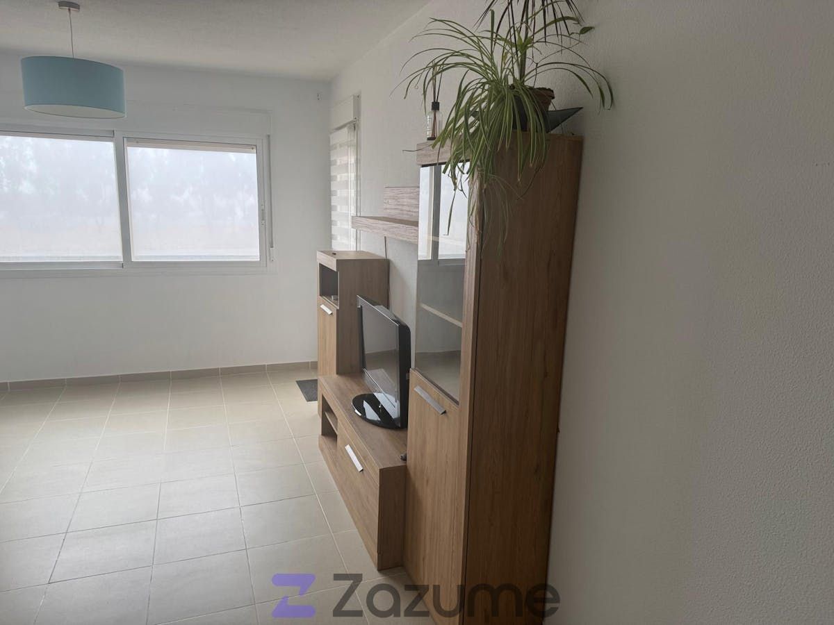 Dormitori de Pis de lloguer en Roquetas de Mar amb Terrassa, Moblat i Forn