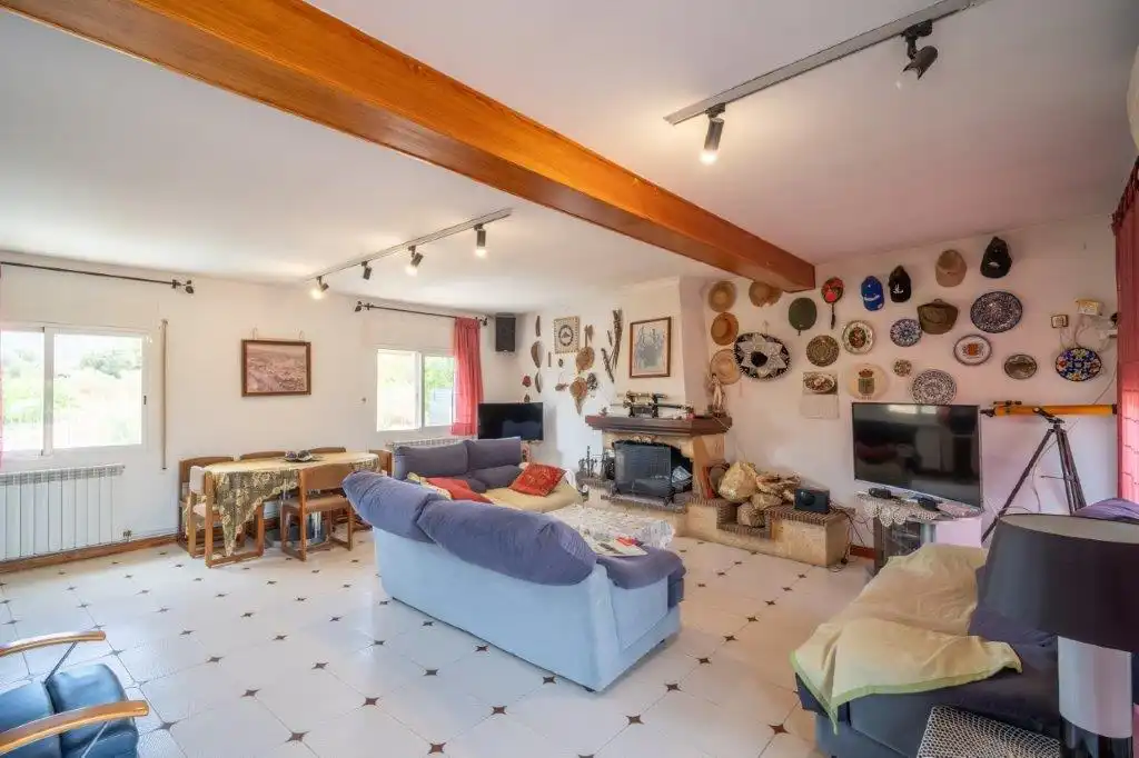 Sala de estar de Casa o chalet en venta en Flix con Calefacción, Piscina y Amueblado