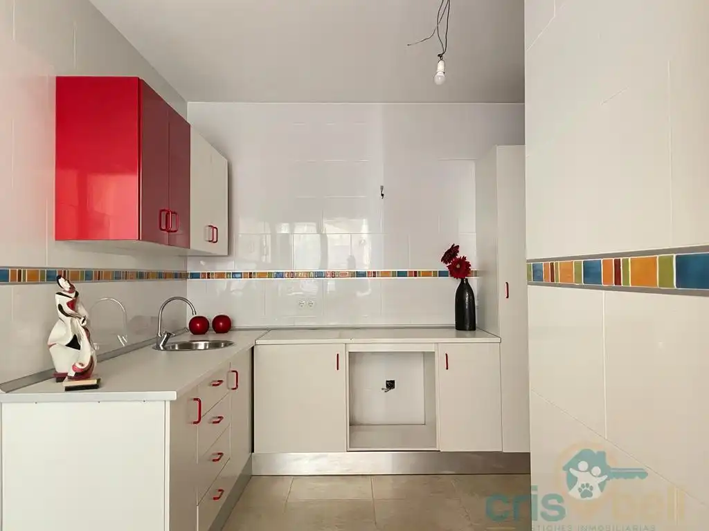 Flat with terrace for sale in Calle Enrique Granados, imagen 2