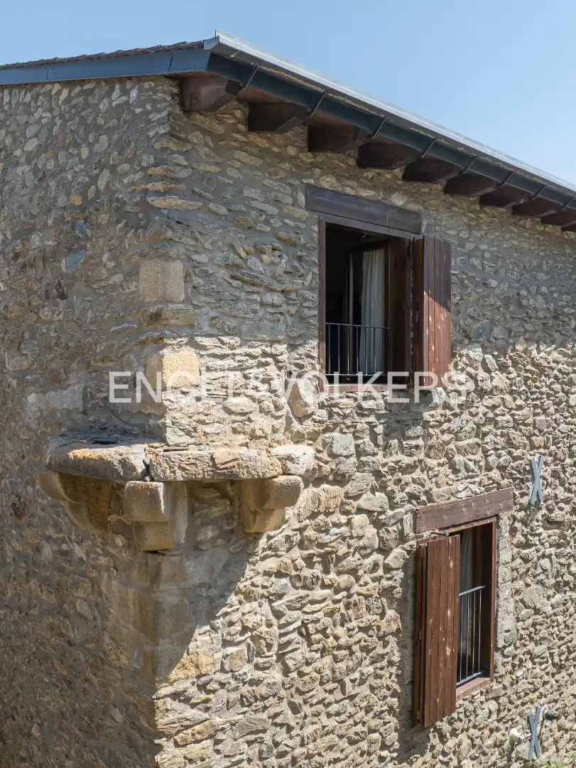 Vista exterior de Casa adosada en venta en Fontanals de Cerdanya con Calefacción, Parquet y Terraza