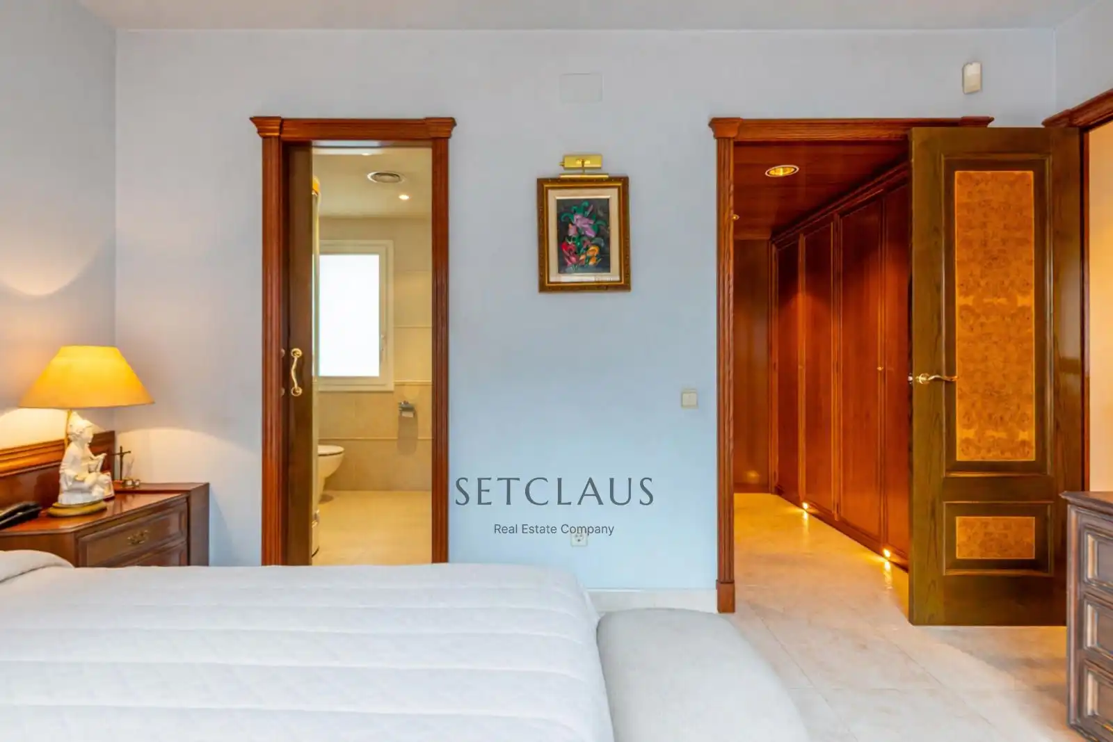 Schlafzimmer von Dachboden zum Verkauf in Badalona mit Heizung, Terrasse und Alarm