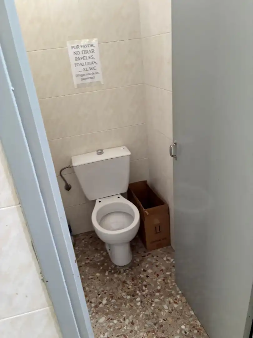 Baño de Nave industrial de alquiler en Elche / Elx