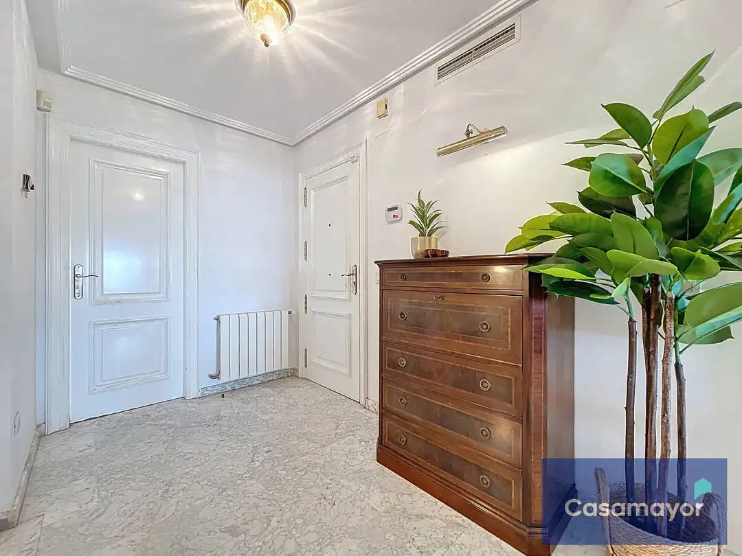 Casa adosada en venda en Alicante / Alacant amb Aire condicionat, Calefacció i Jardí privat