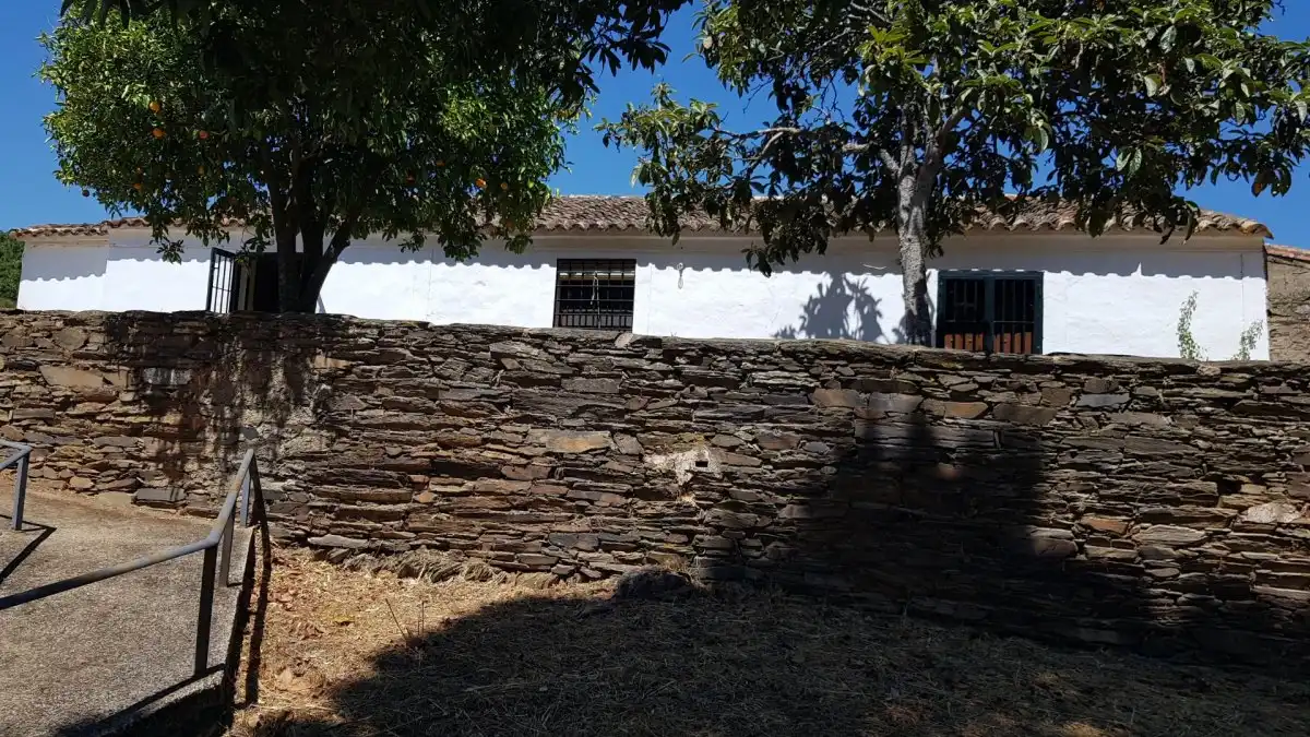 Finca rústica en venta en La Codosera