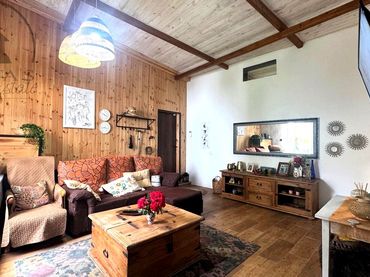Casa rústica con jardín en venta en La Vega - El Amparo - Cueva del Viento