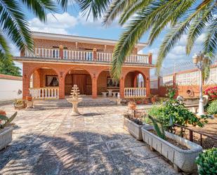 Vista exterior de Casa o xalet en venda en Alcolea de Calatrava amb Calefacció, Jardí privat i Terrassa