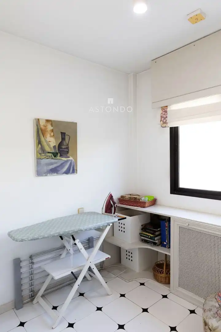 Bedroom of Houses for sale in Madrid  with Air Conditioner, Heating and Terrace