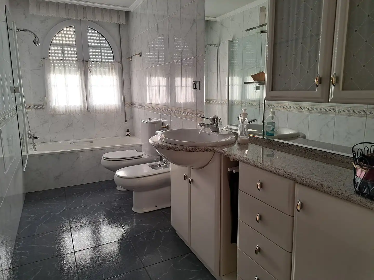 Houses for sale in N/A, La Felguera