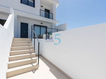 House with pool for sale in Rafal
