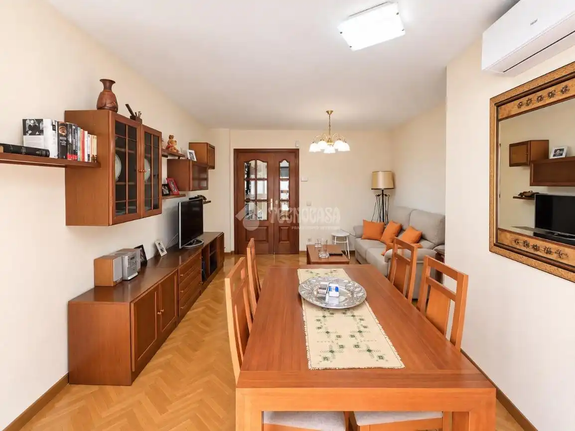 Sala d'estar de Pis en venda en Madrid amb Calefacció