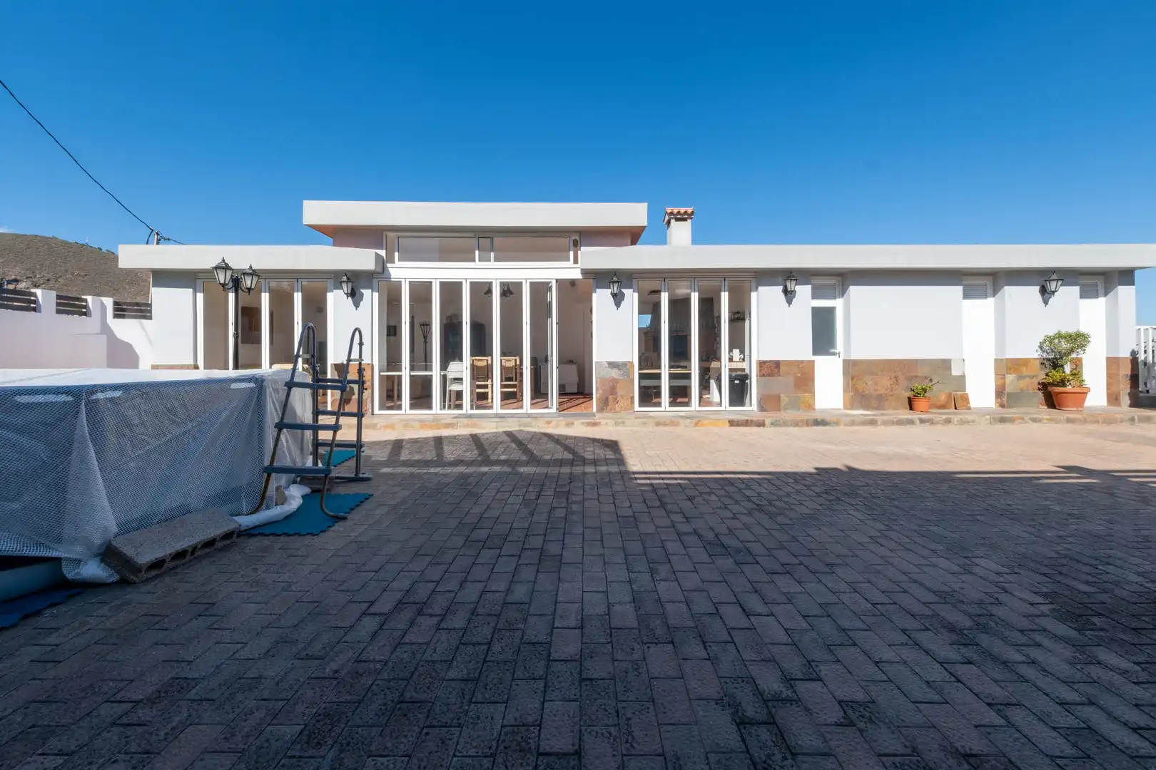 Vista exterior de Casa o xalet en venda en Las Palmas de Gran Canaria amb Jardí privat, Terrassa i Traster