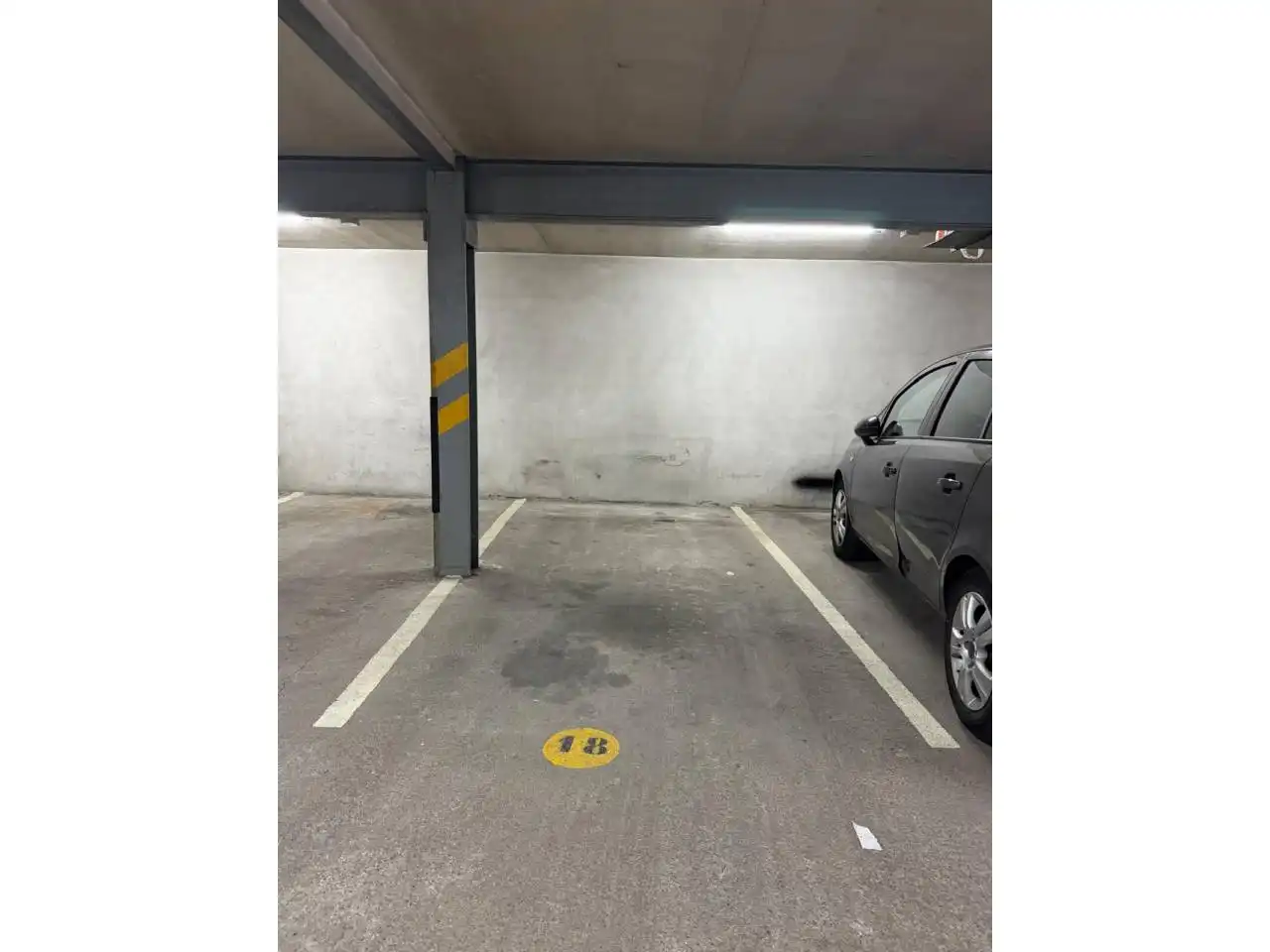 Parking à louer à Calle Rutlla