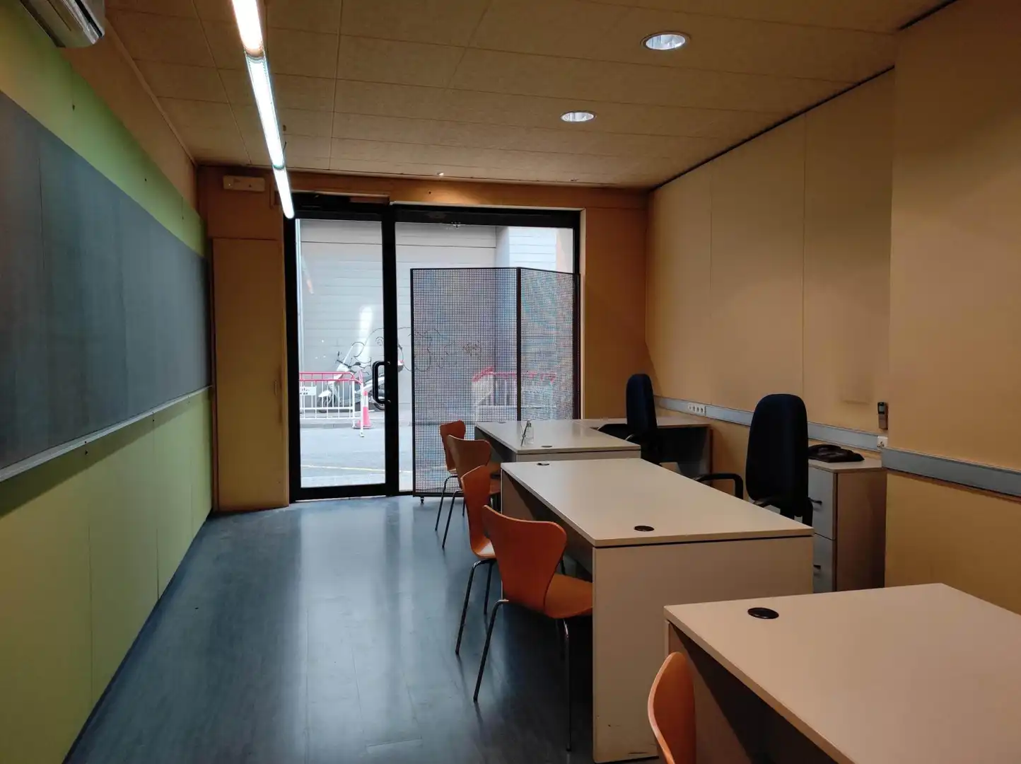 Business premises to rent in Carrer de Carrió 16, imagen 2