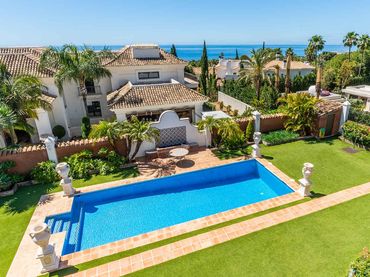 Casa con piscina en venta en BACH-UR SIERRA BLANCA 21