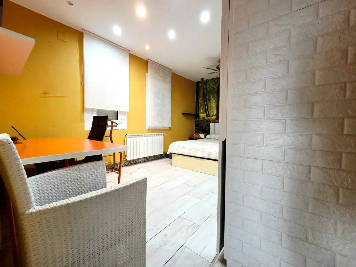 Bedroom of Flat for sale in El Prat de Llobregat  with Air Conditioner, Heating and Parquet flooring