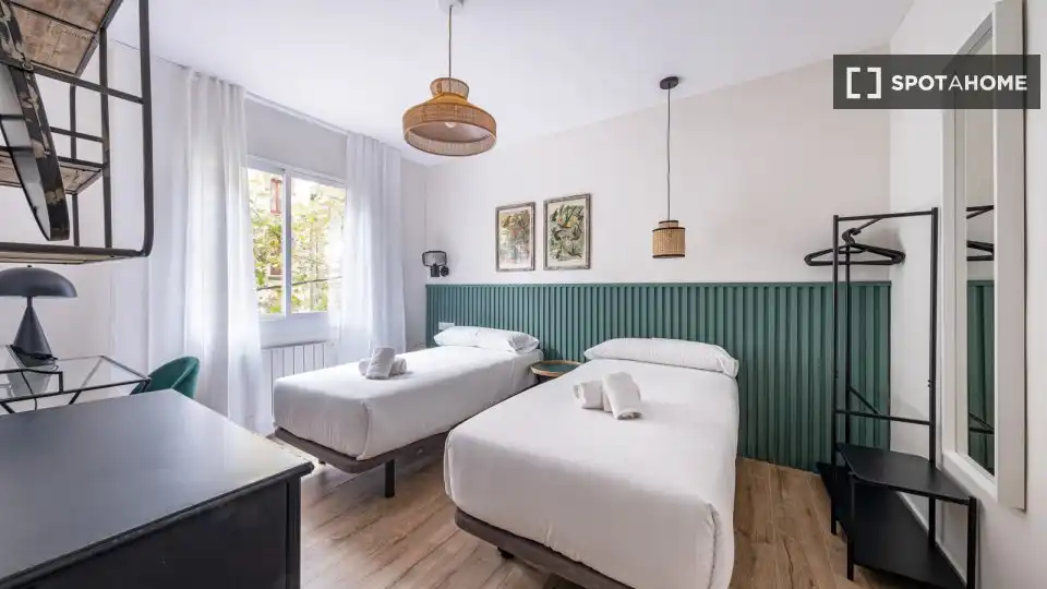 Room in El Baix Guinardó