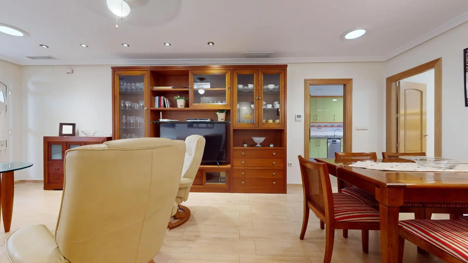 Sala de estar de Casa o chalet en venta en San Pedro del Pinatar con Aire acondicionado, Terraza y Amueblado