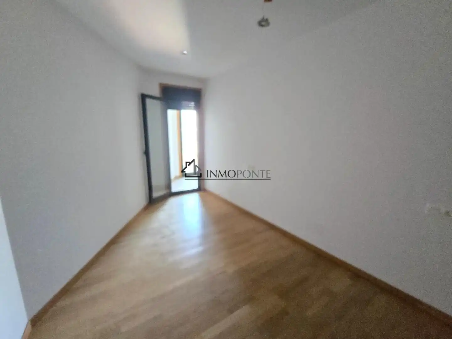 Habitación de Piso en venta en Marín con Calefacción y Balcón