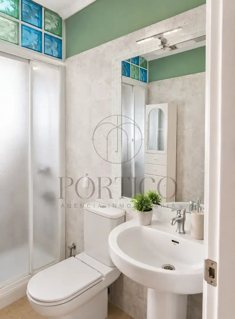 Baño de Casa o chalet de alquiler en Gondomar con Jardín privado, Piscina y Amueblado